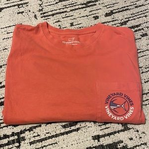 Men’s Vineyard Vines Short Sleeve Shirt- pink with American flag fish logo